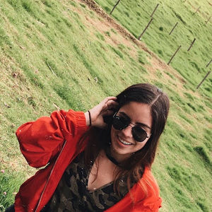 Meet your Posher, Ana paula